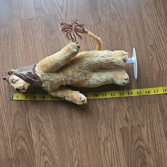 Wizard of Oz The Cowardly Lion Porcelain Doll Paradise Galleries - Picture 10 of 15